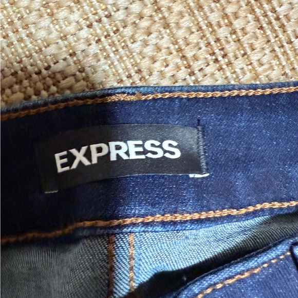 EXPRESS Hyper Stretch Jeans, 31x30 BNWT
Temperature Control - Picture 3 of 12